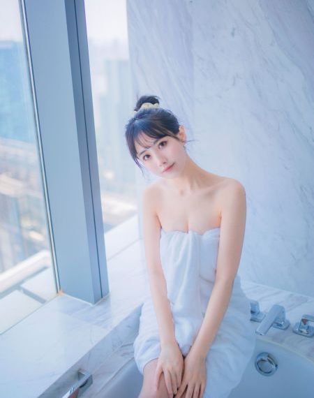 欧美美女艺术视频大图_超清免费观看最新